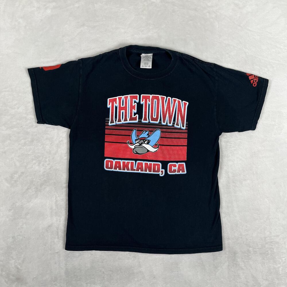 Vintage Oakland Rebels T-Shirt Youth Large Black Basketball The Town Y2K